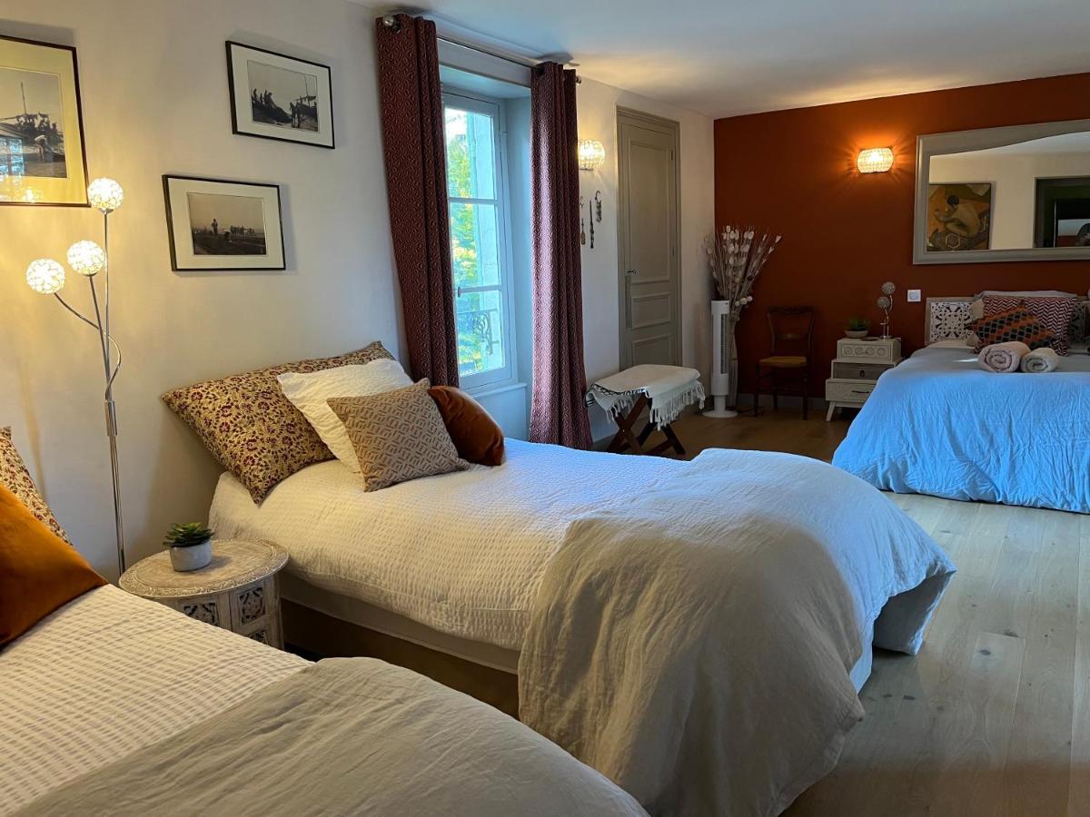 Chateau Du Mauny, Gites Et Chambres D'Hotes En Bourgogne Rosey Exterior foto
