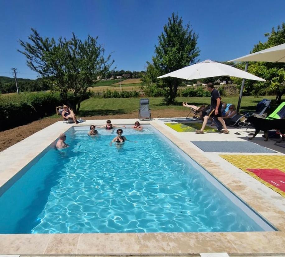 Chateau Du Mauny, Gites Et Chambres D'Hotes En Bourgogne Rosey Exterior foto